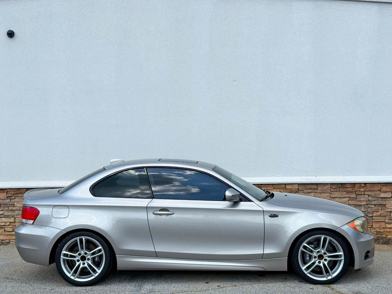 Used 2010 BMW 135i Coupe RWD image 12