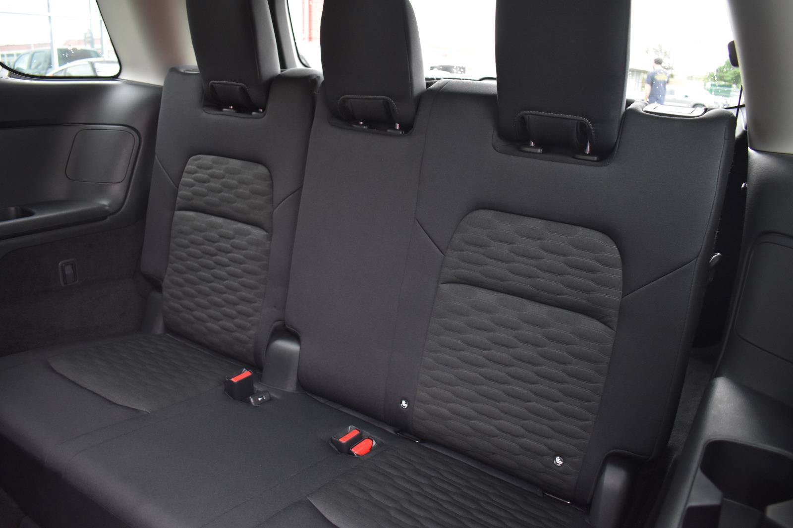 Used 2024 Nissan Pathfinder SV FWD image 53
