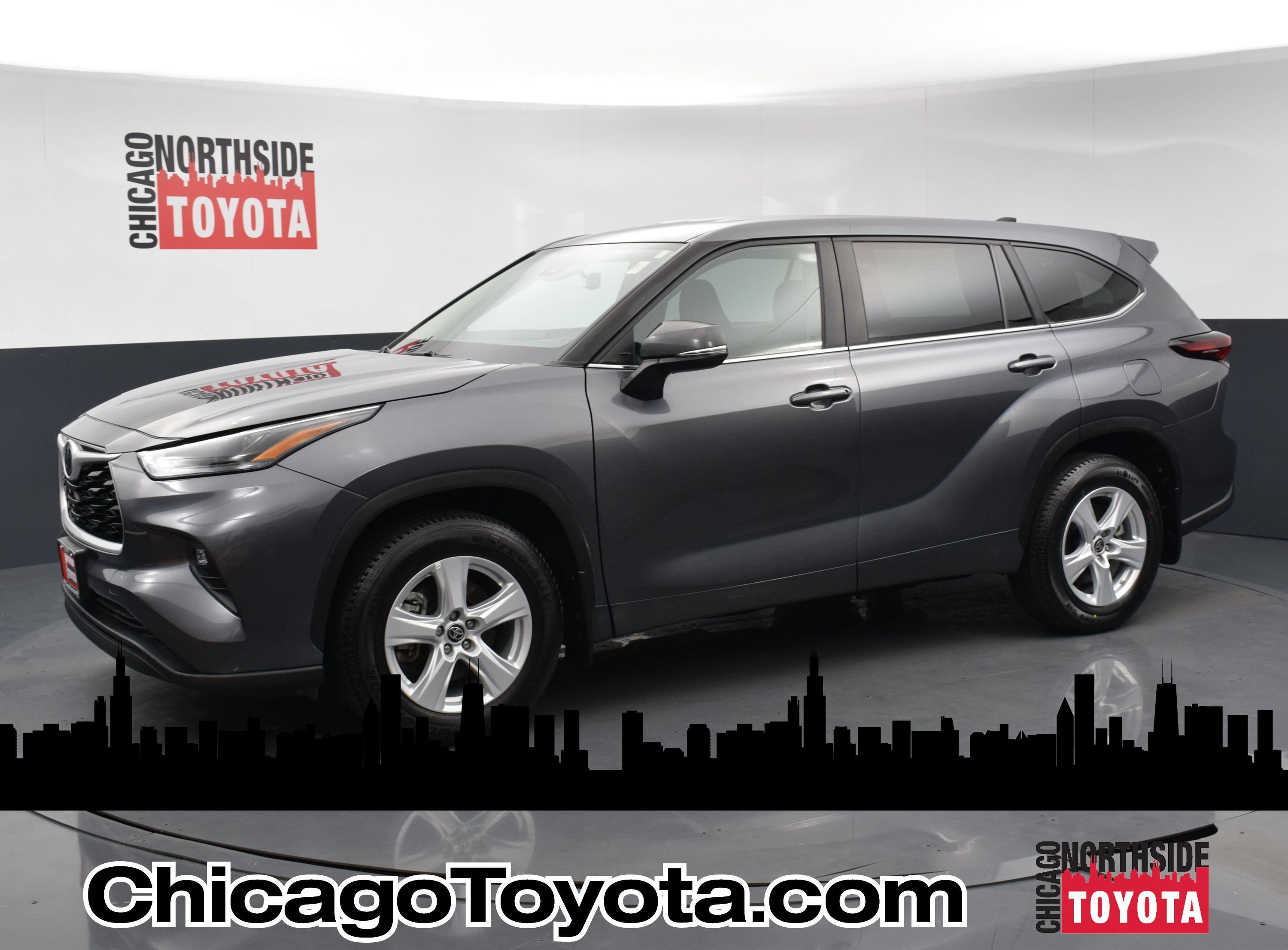 Used 2024 Toyota Highlander LE AWD/4WD video 1