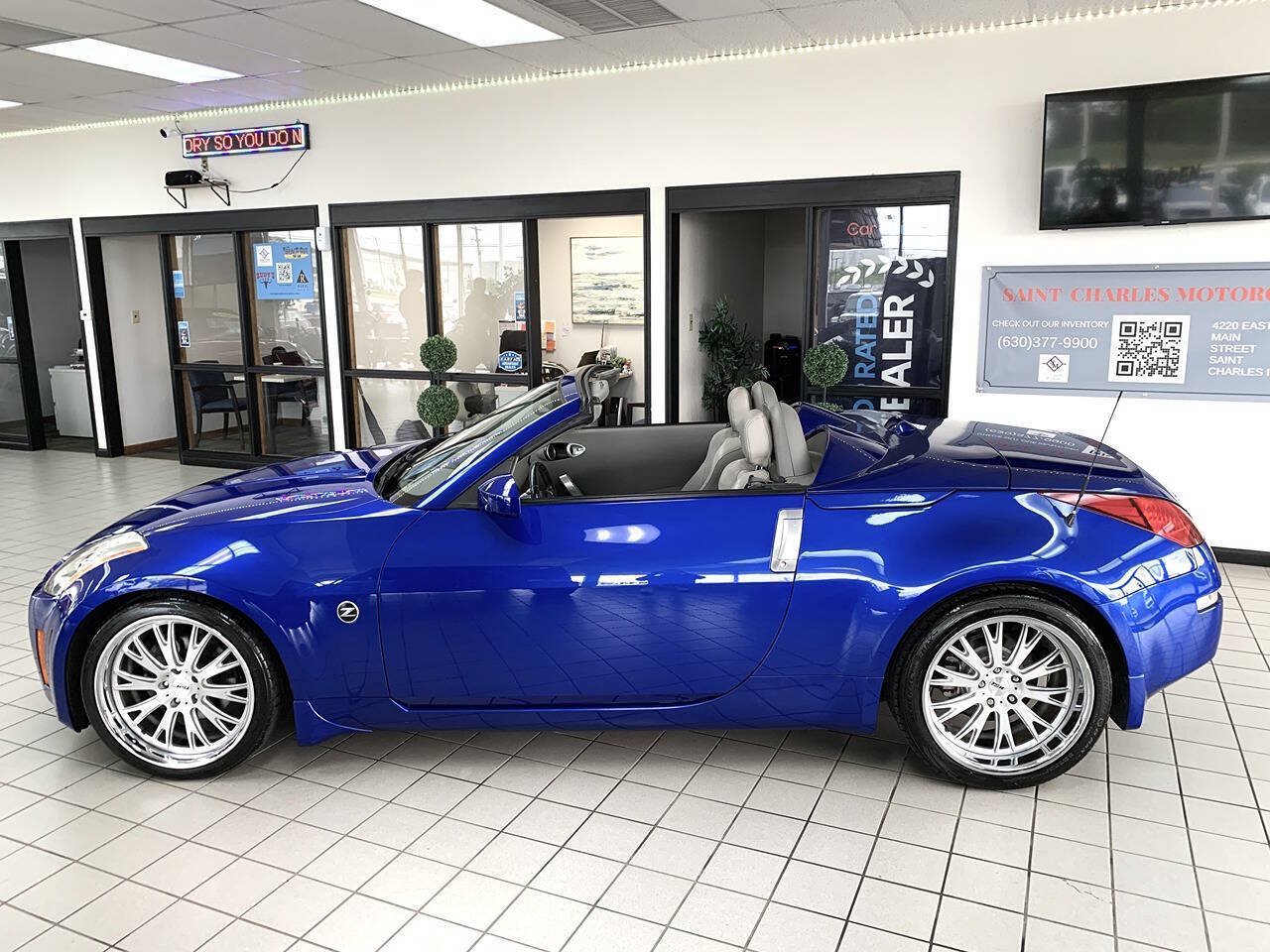 Used 2004 Nissan 350Z Touring RWD image 5
