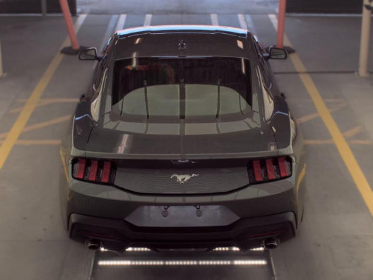 Used 2025 Ford Mustang Coupe RWD image 7