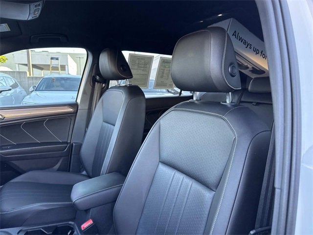 Certified 2022 Volkswagen Tiguan SE R-Line image 14