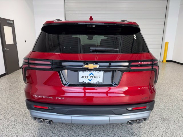 New 2027 Chevrolet Traverse LT w/ Driver Confidence Package AWD/4WD image 4
