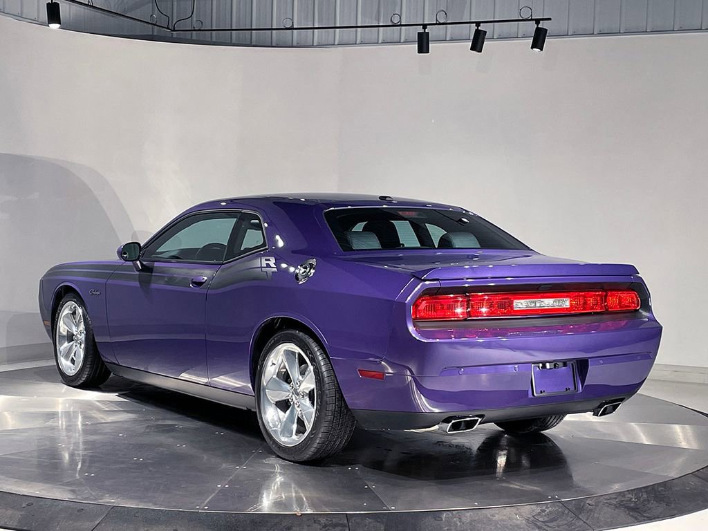 Used 2013 Dodge Challenger R/T image 9