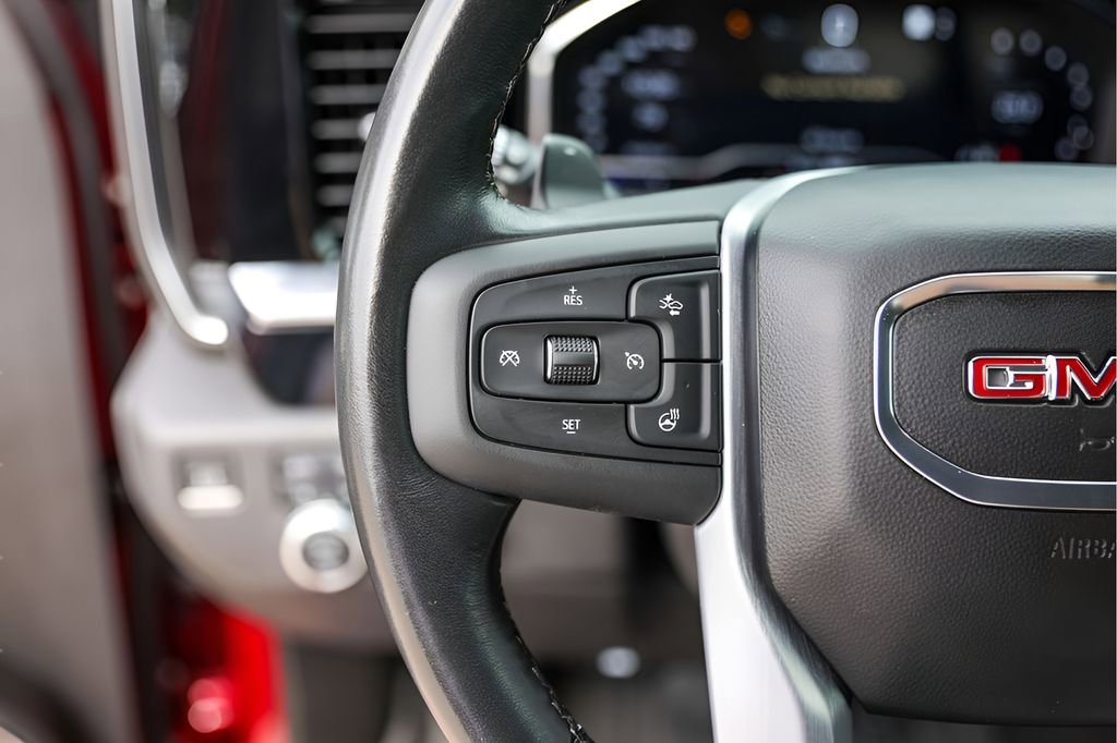 Used 2022 GMC Sierra 1500 SLT AWD/4WD image 17