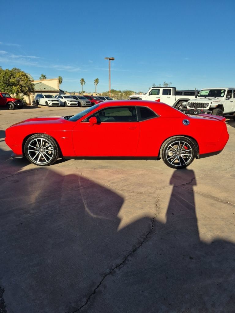 Certified 2022 Dodge Challenger R/T w/ Plus Package RWD image 8