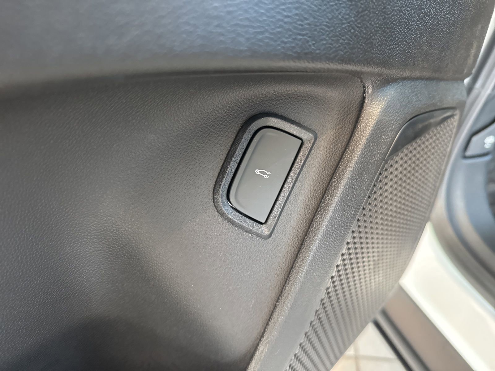 New 2026 Chevrolet Blazer EV LT image 16