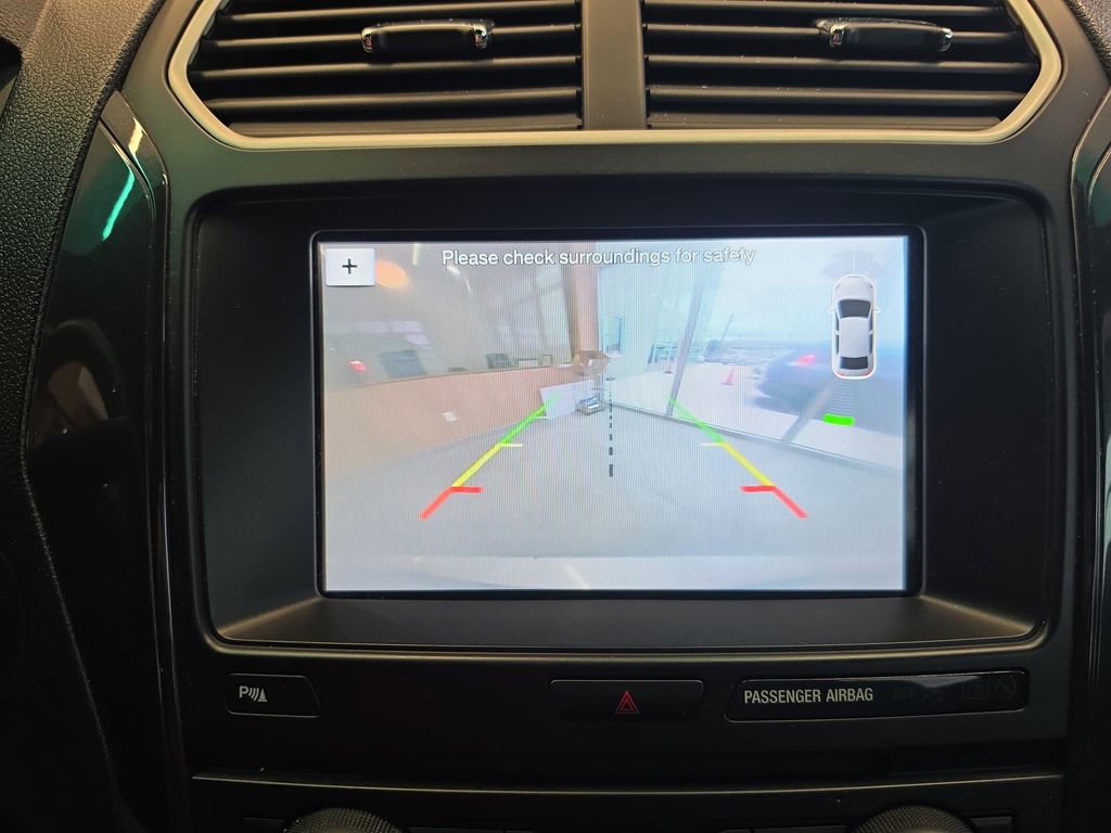 Used 2017 Ford Explorer XLT w/ Equipment Group 202A FWD image 28