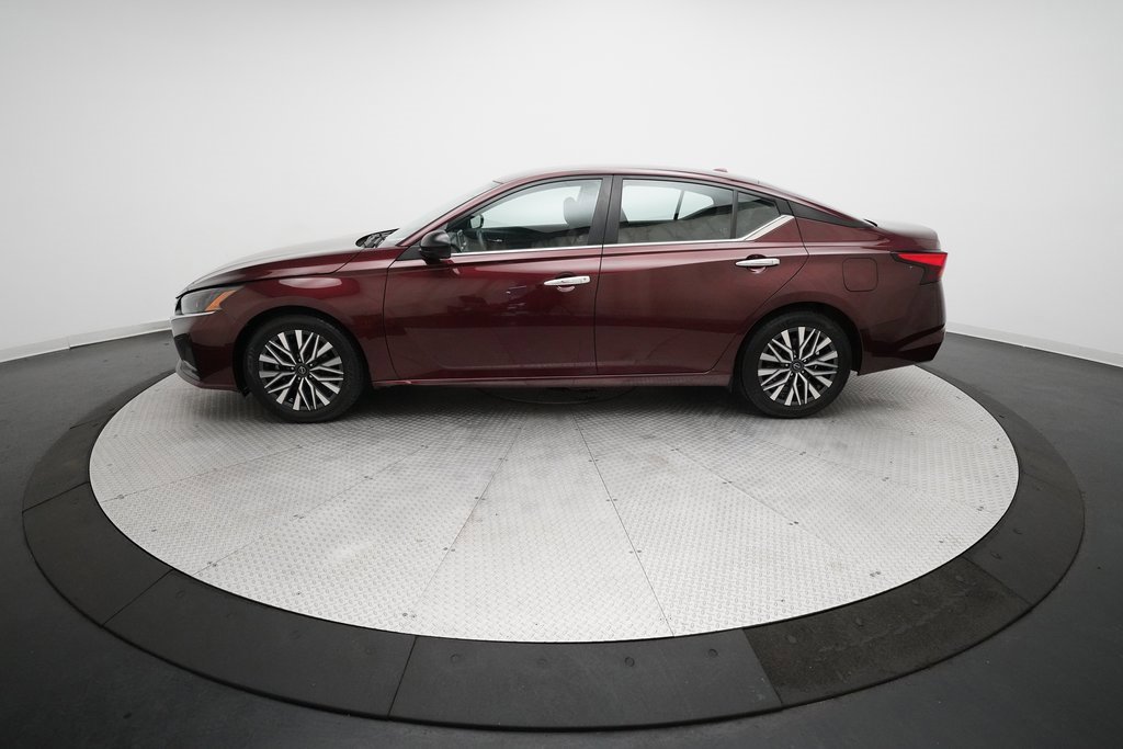 Used 2024 Nissan Altima 2.5 SV image 23