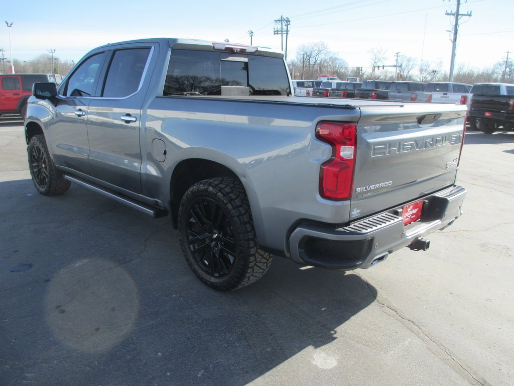 Used 2020 Chevrolet Silverado 1500 High Country w/ Technology Package image 8