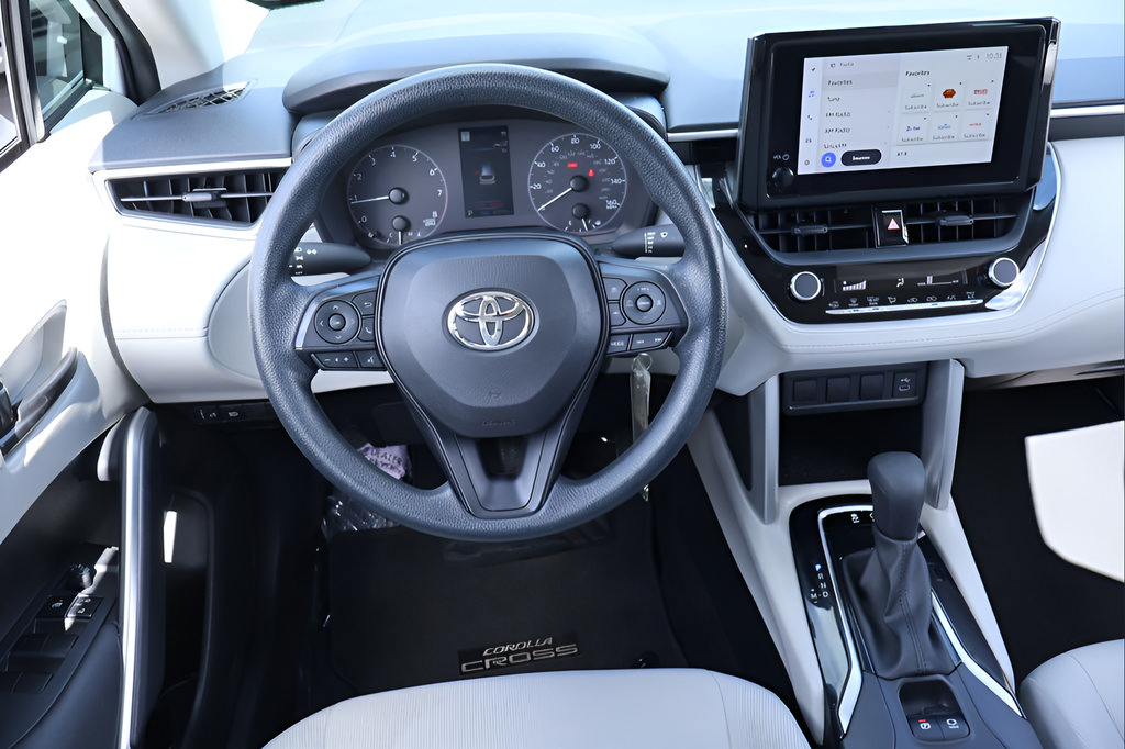 Used 2023 Toyota Corolla Cross L AWD/4WD image 14