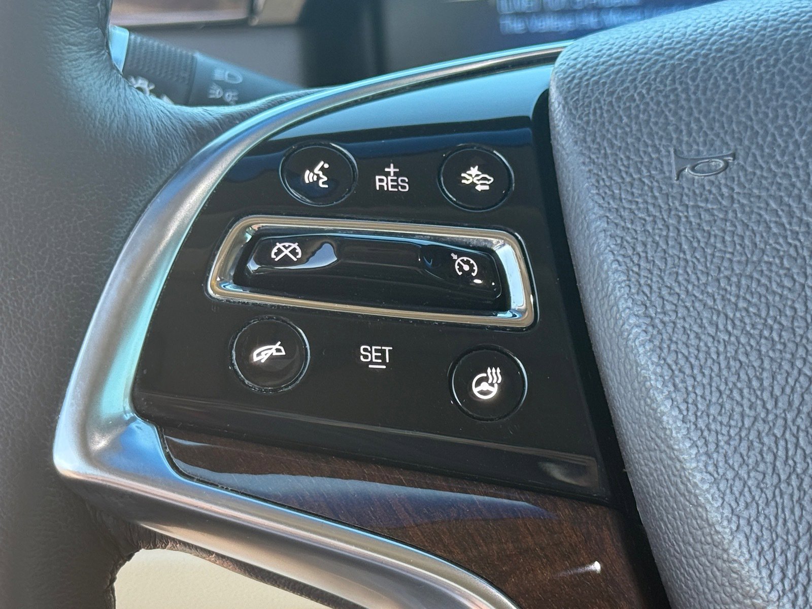 Used 2014 Cadillac XTS Premium image 15