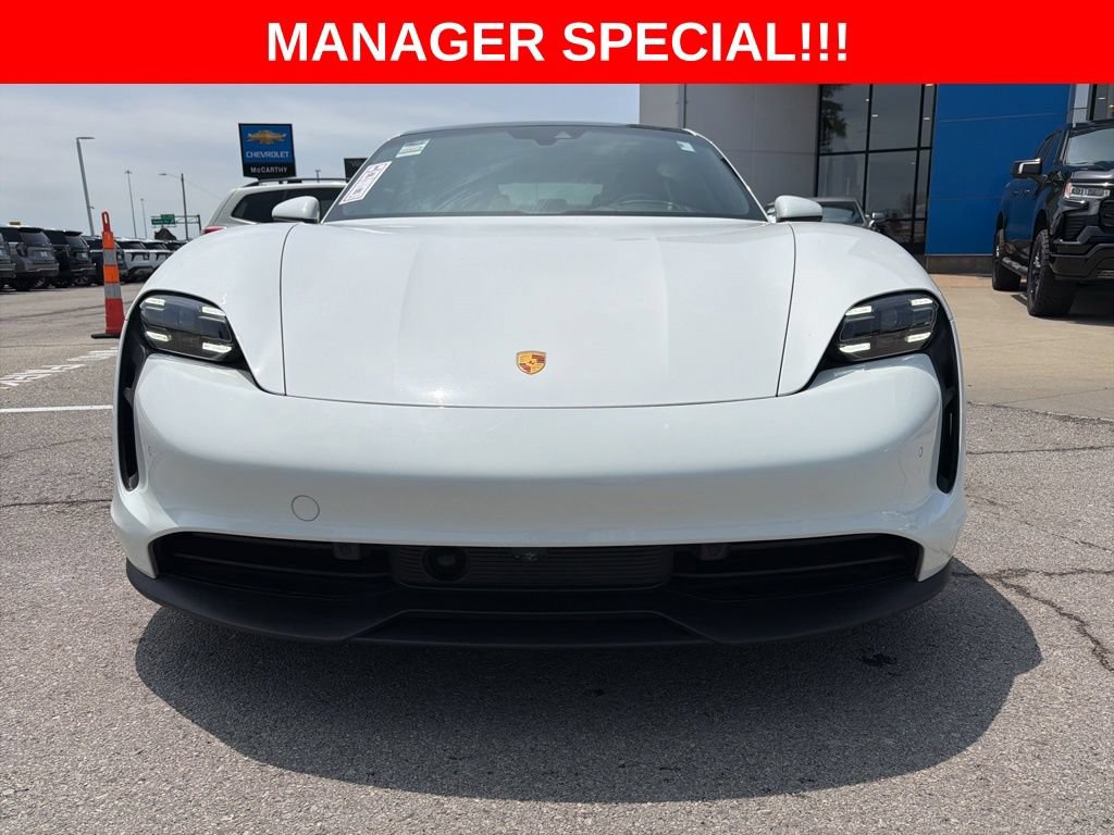 Used 2022 Porsche Taycan RWD image 8