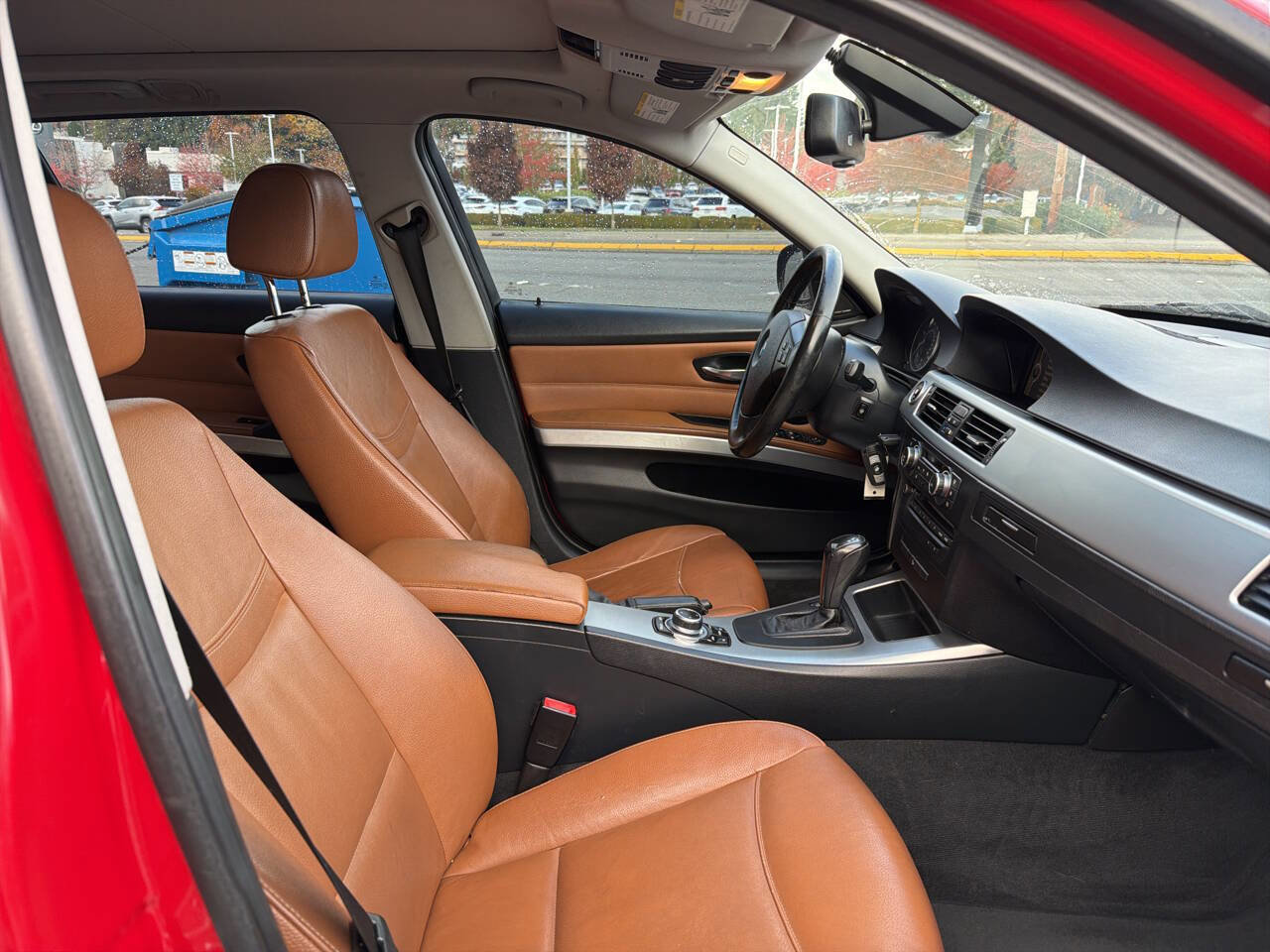 Used 2011 BMW 328i xDrive Wagon image 16