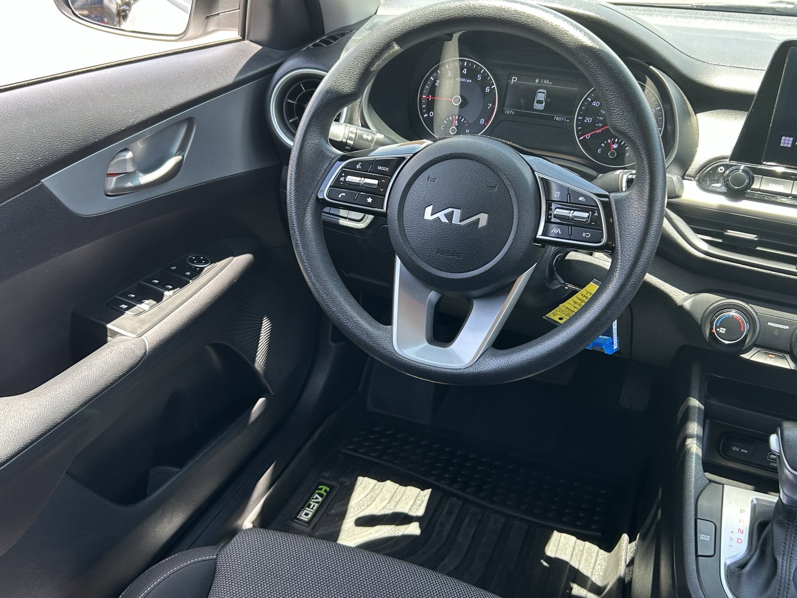Used 2022 Kia Forte LXS FWD image 15