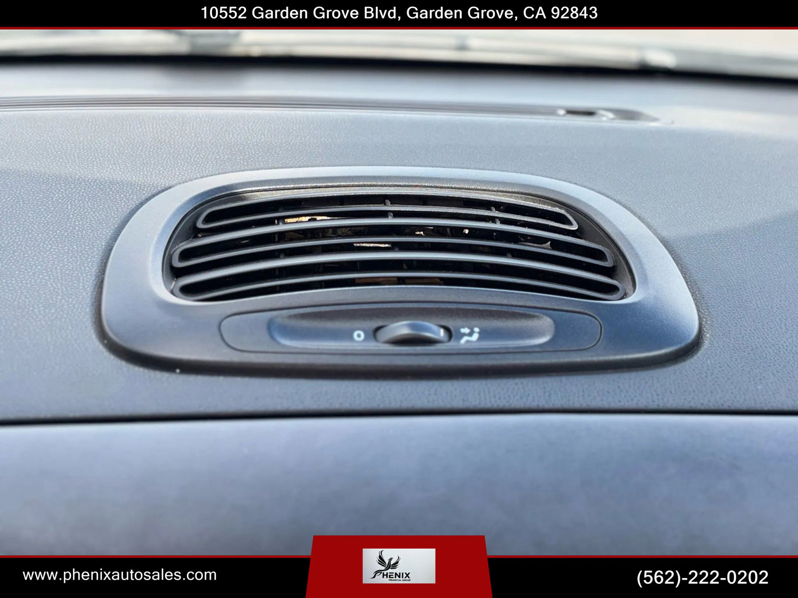 Used 2017 FIAT 500L Trekking w/ Dual-Pane Sunroof Package image 35