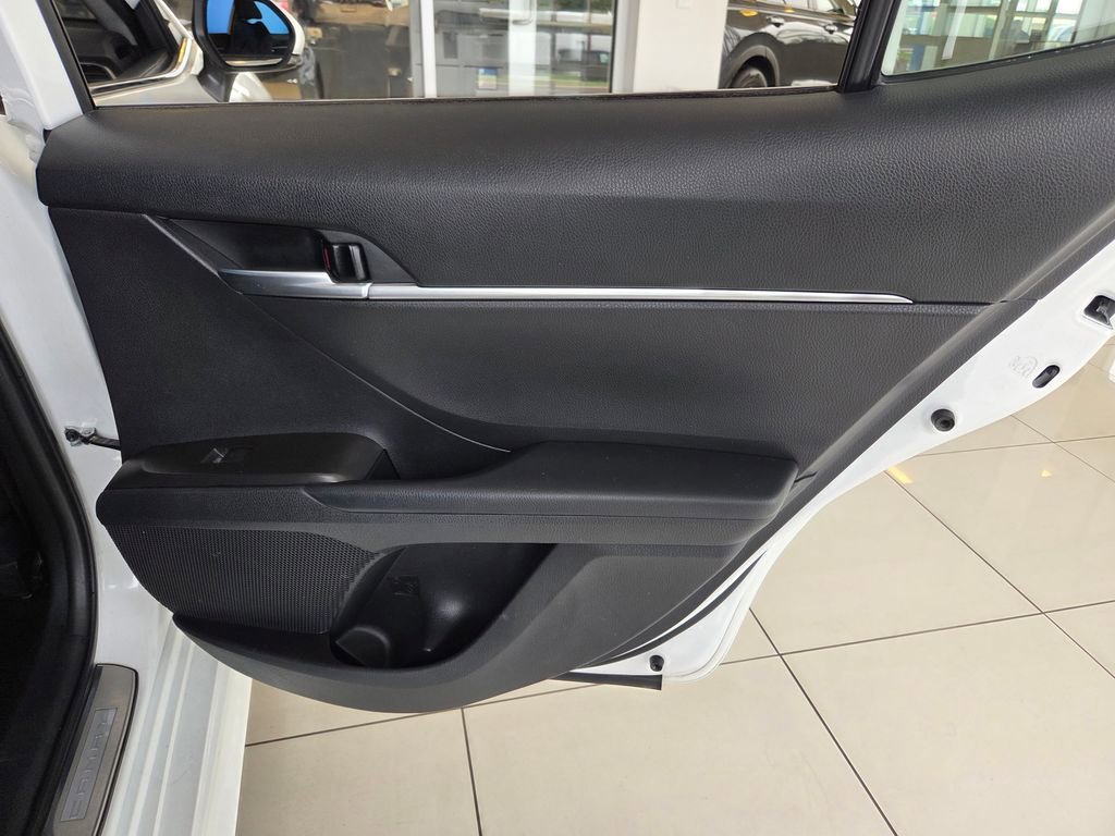 Used 2023 Toyota Camry SE FWD image 21