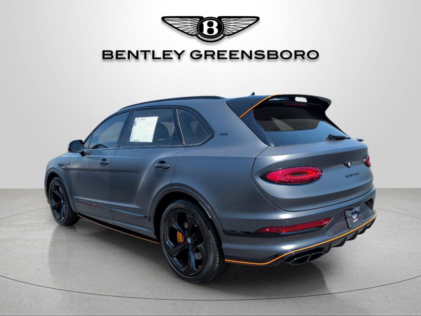 Used 2025 Bentley Bentayga AWD/4WD image 3