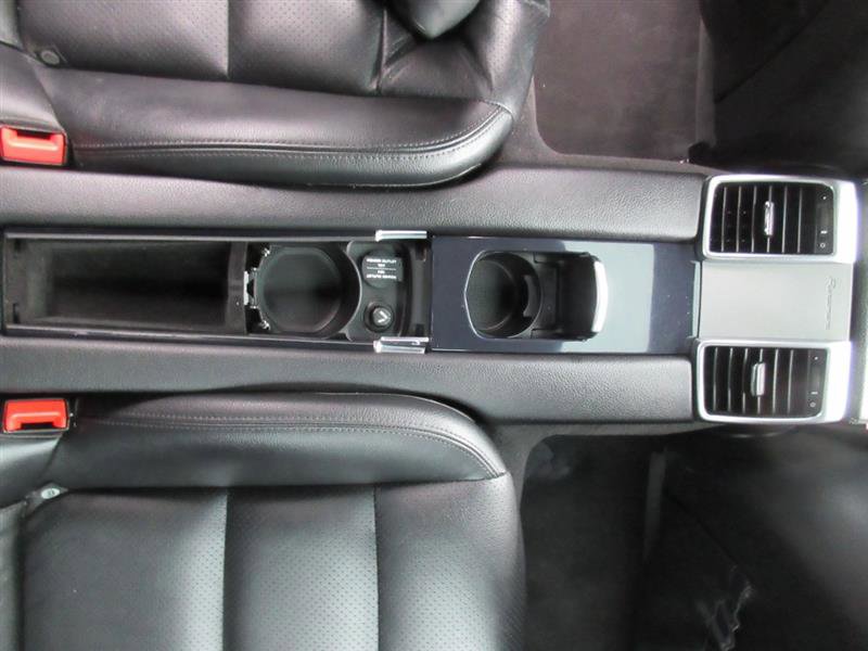 Used 2016 Porsche Panamera 4 image 27