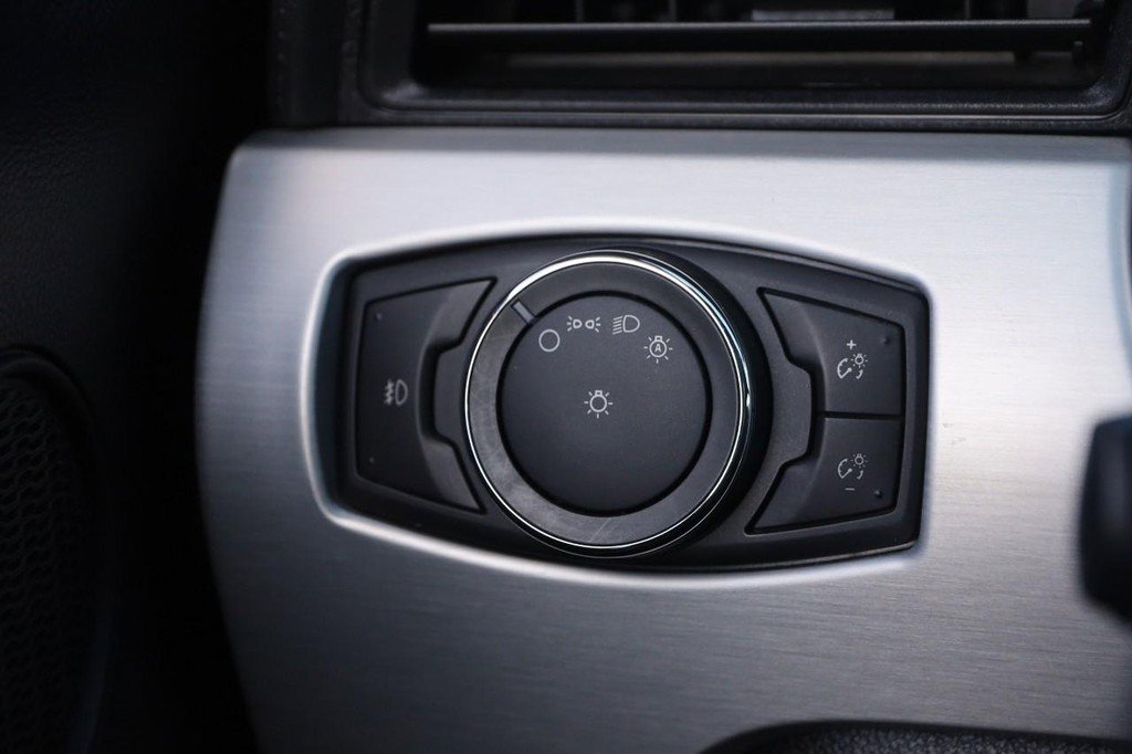 Used 2015 Ford Mustang GT Premium image 19