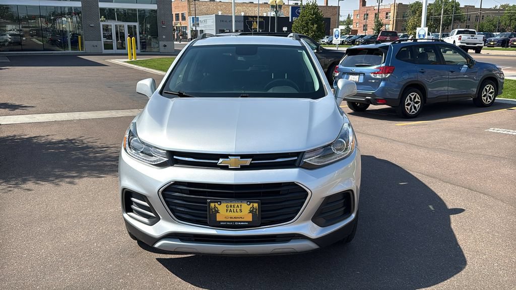 Used 2018 Chevrolet Trax LT w/ LT Convenience Package AWD/4WD image 2