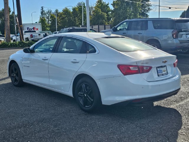 Used 2024 Chevrolet Malibu LT FWD image 3