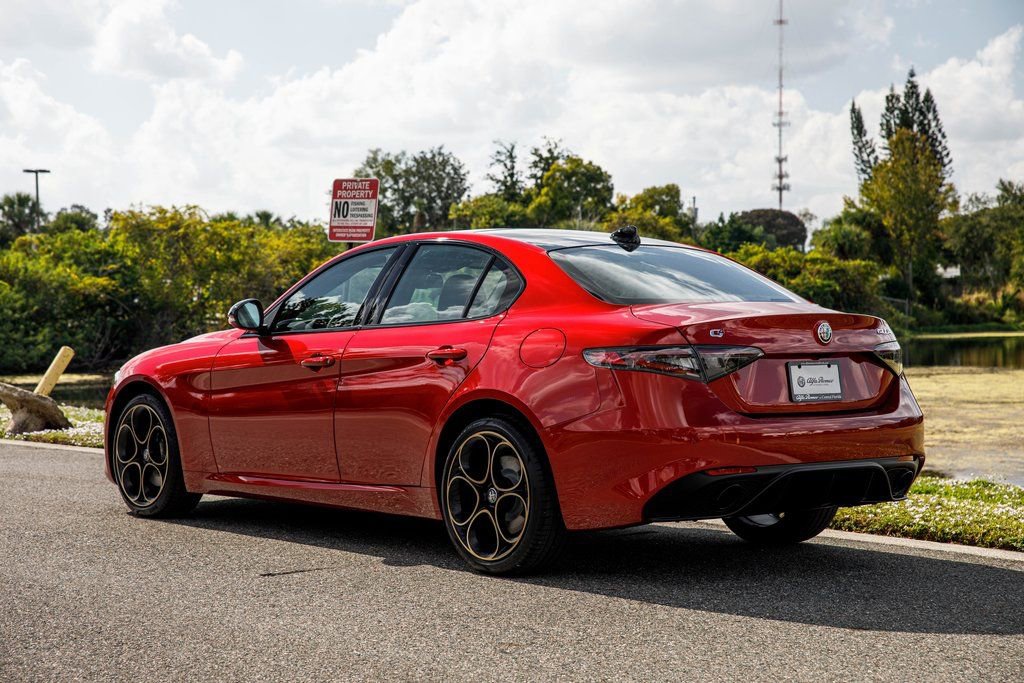 New 2025 Alfa Romeo Giulia AWD w/ Driving Assist Package image 5