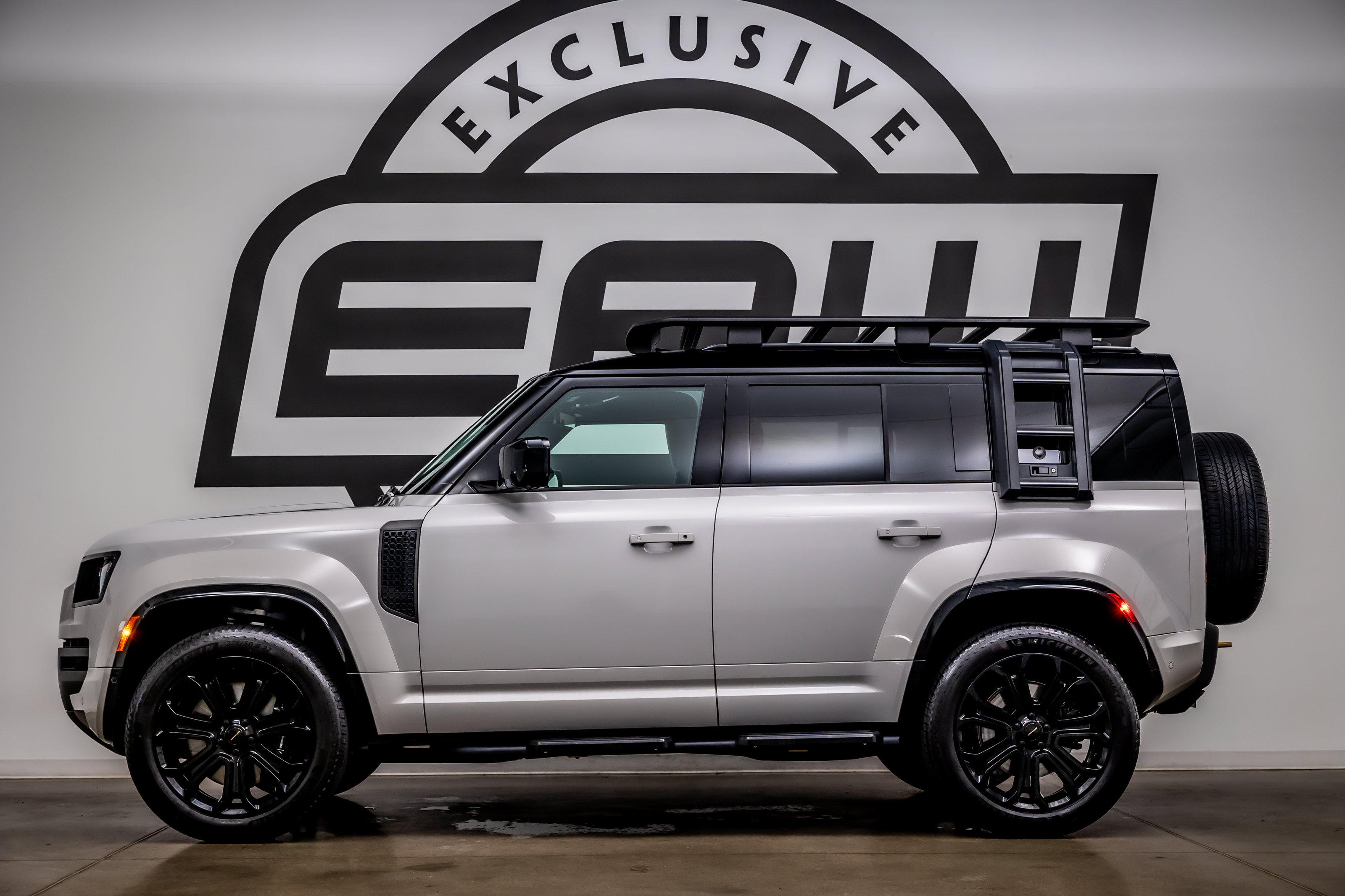 Used 2026 Land Rover Defender 110 OCTA AWD/4WD image 6