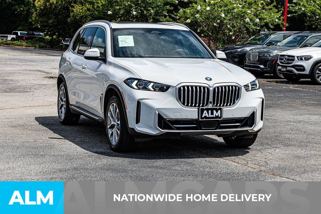 Used 2025 BMW X5 xDrive50e AWD/4WD image 4