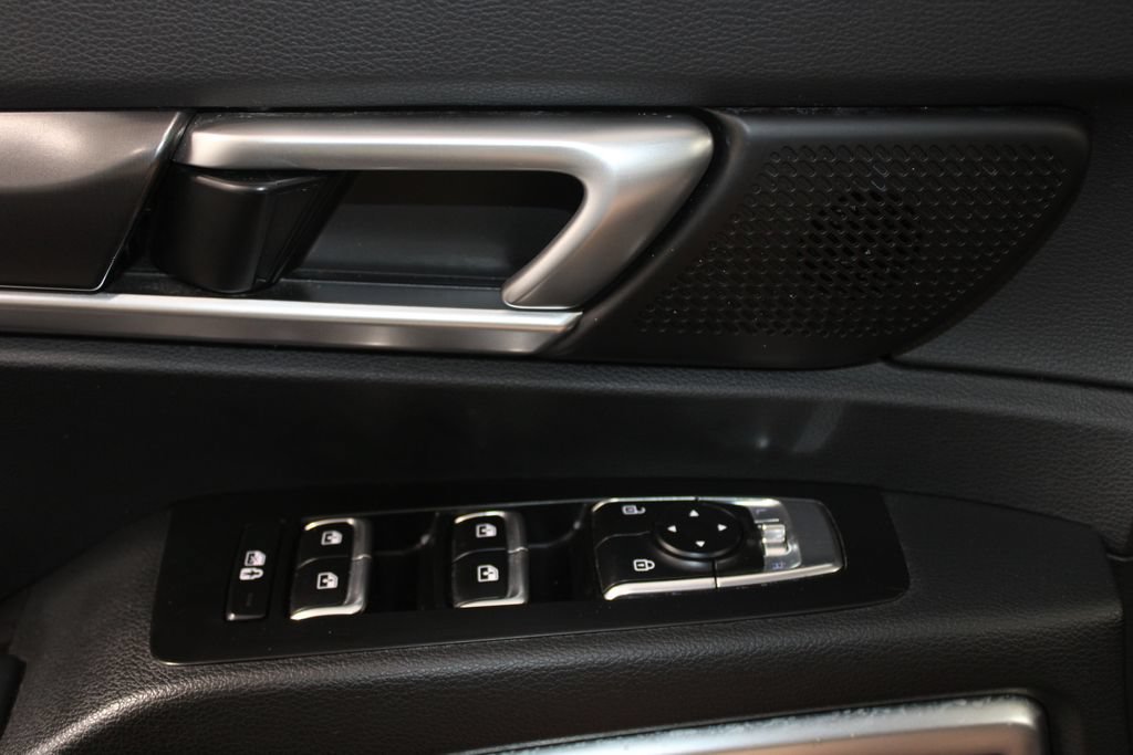 Used 2025 Kia Telluride S FWD image 39
