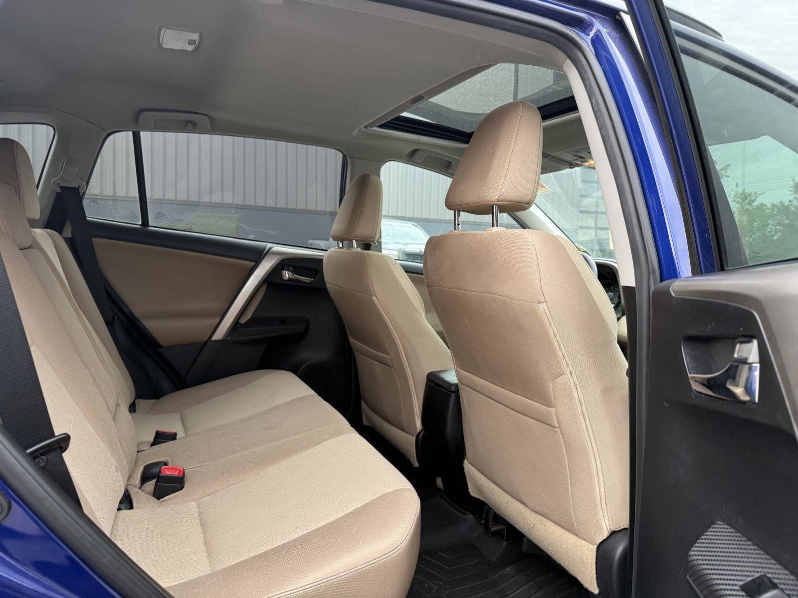 Used 2015 Toyota RAV4 XLE AWD/4WD image 11