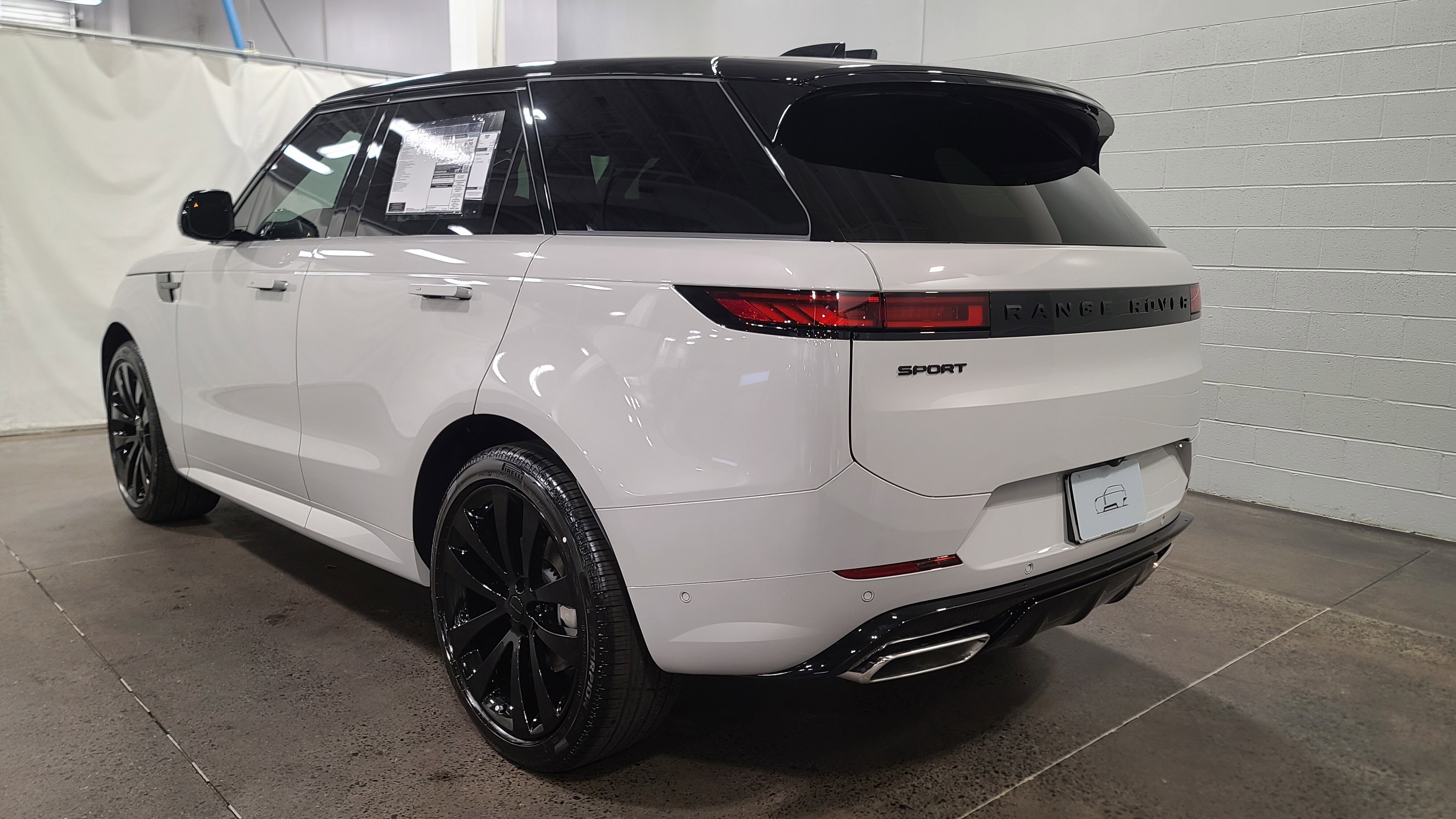 Certified 2026 Land Rover Range Rover Sport Dynamic SE image 12