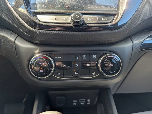 Used 2022 Chevrolet TrailBlazer LT w/ Convenience Package AWD/4WD image 23