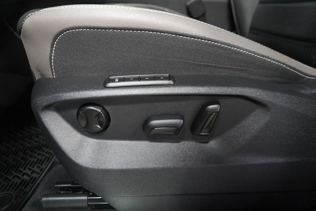 Used 2021 Volkswagen Atlas SEL Premium image 19