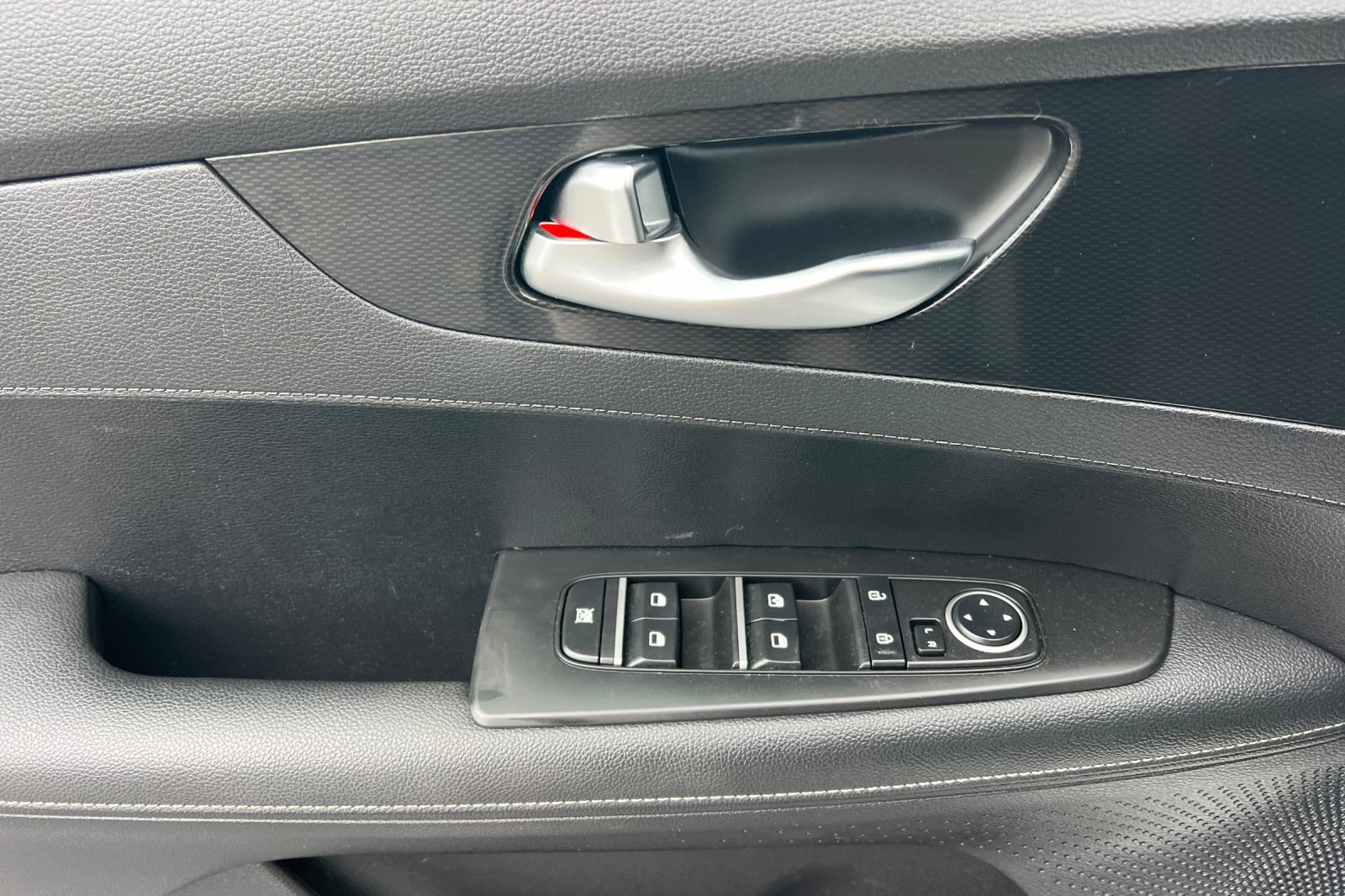 Certified 2022 Kia Forte GT-Line w/ GT-Line Premium Package image 12