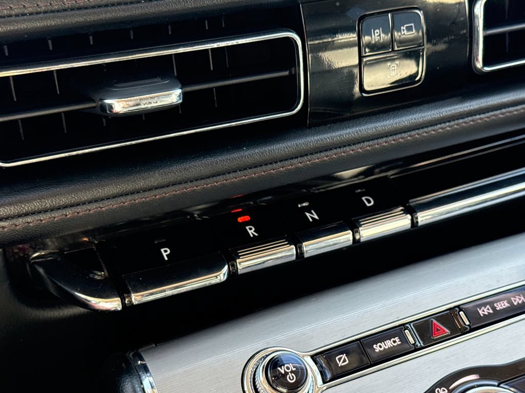 Used 2023 Lincoln Aviator AWD w/ Premium Package image 26