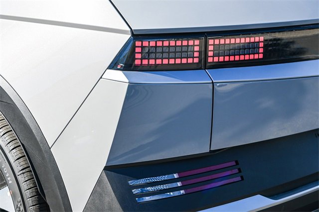 New 2026 Hyundai Ioniq 5 SEL image 9