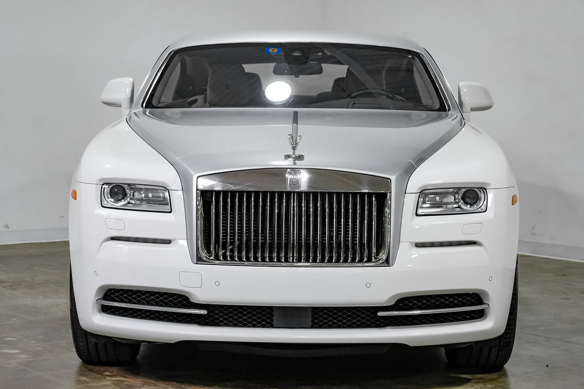 Used 2016 Rolls-Royce Wraith RWD image 5