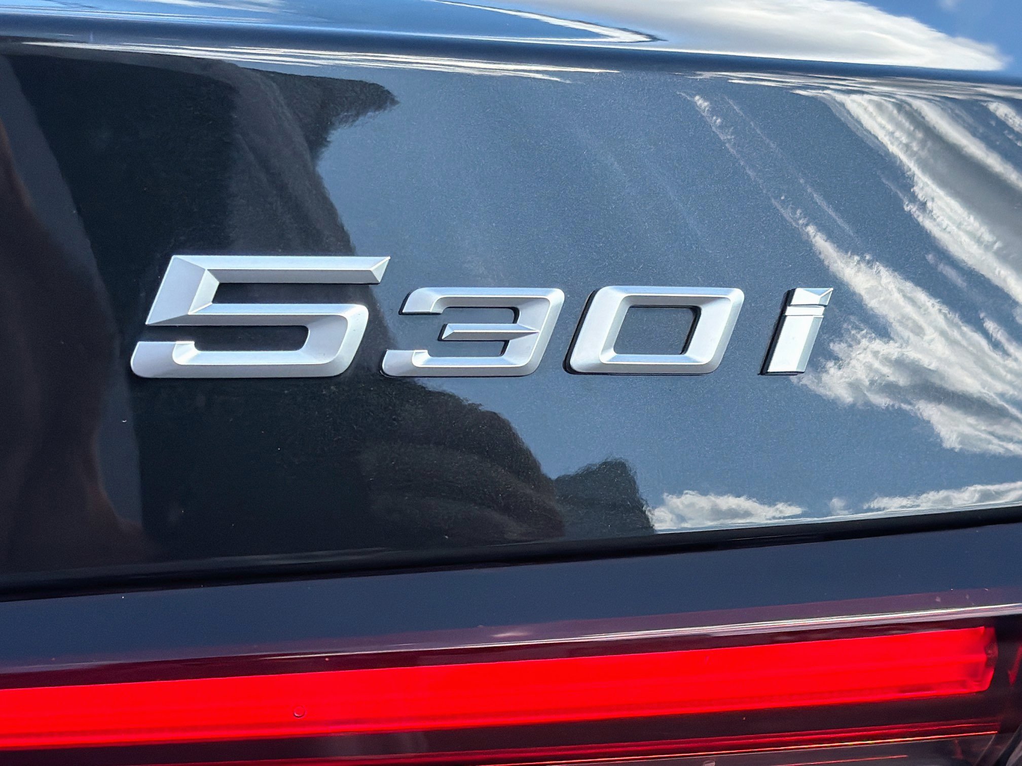 Used 2025 BMW 530i RWD image 11