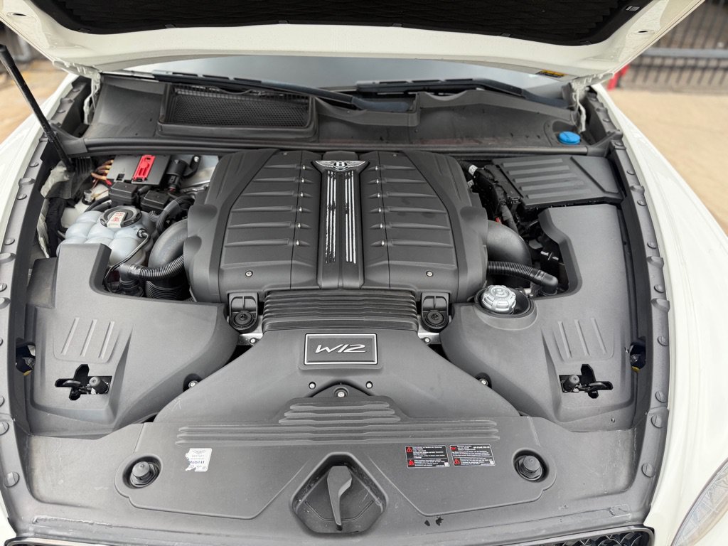 Used 2021 Bentley Bentayga Speed AWD/4WD image 26