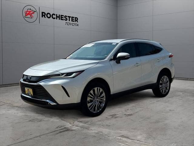 Certified 2024 Toyota Venza XLE AWD/4WD image 67