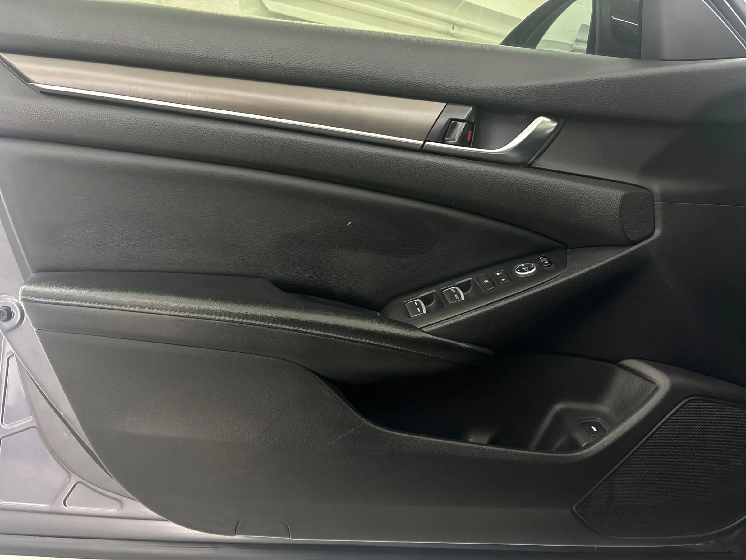 Used 2018 Honda Accord LX image 26