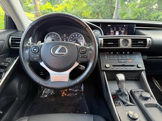 Used 2016 Lexus IS 200t RWD image 13