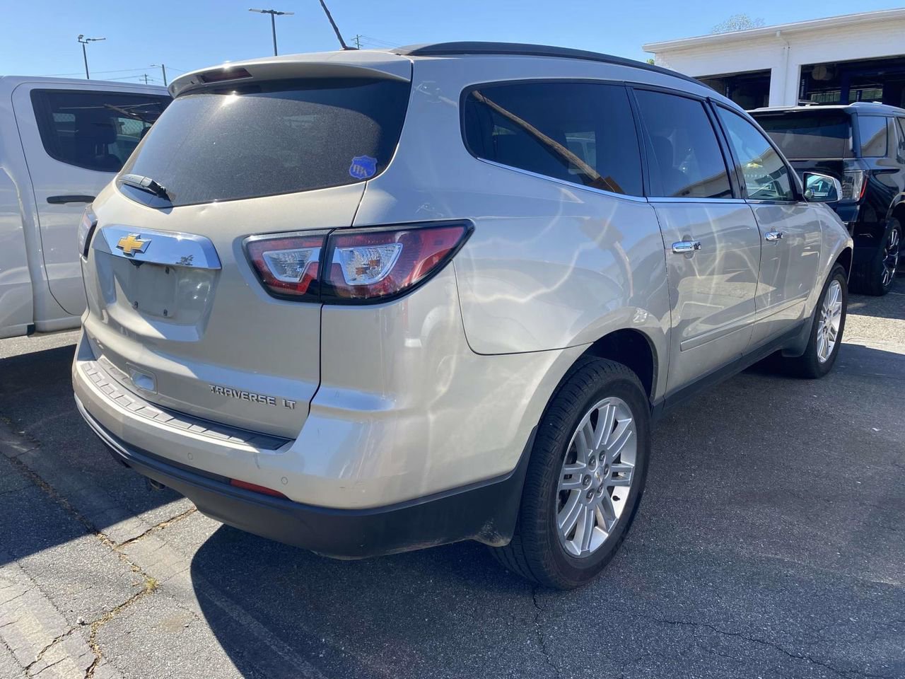 Used 2015 Chevrolet Traverse LT w/ Style and Technology Package image 6