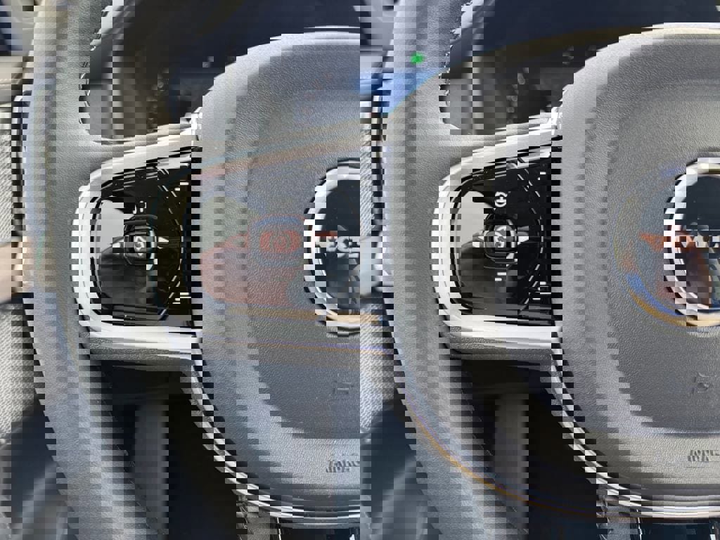 New 2026 Volvo XC90 T8 Ultra w/ Protection Package Premier image 13