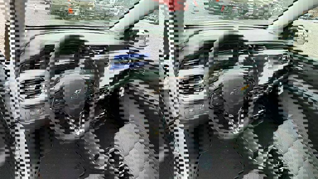 New 2027 Chevrolet Bolt LT w/ Comfort Package image 17