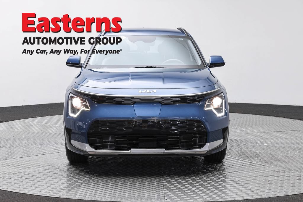 Used 2023 Kia Niro Wind w/ Wind Preserve Package FWD image 2