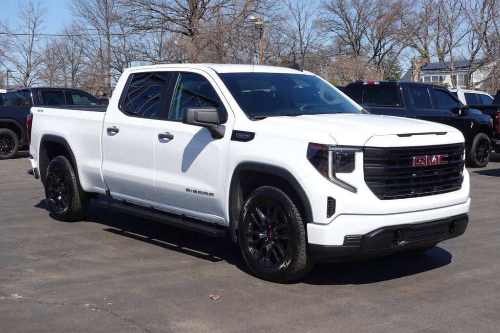 Used 2023 GMC Sierra 1500 Pro w/ Graphite Edition AWD/4WD image 7