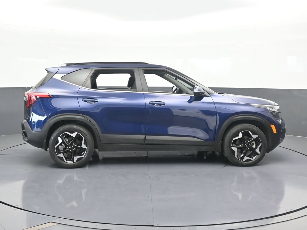 Used 2024 Kia Seltos EX image 7