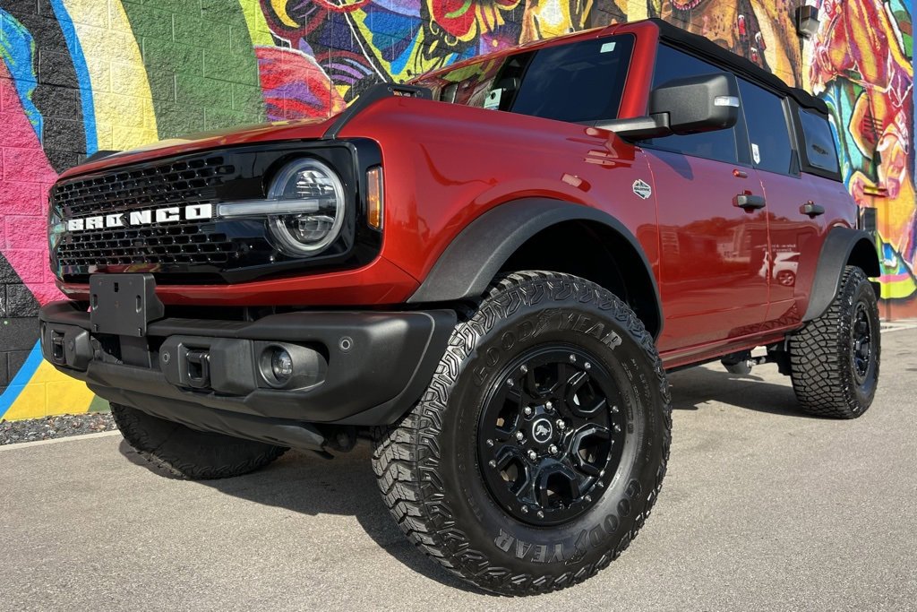 Used 2023 Ford Bronco Wildtrak image 15